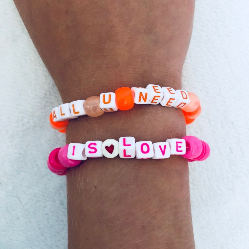 TRENDY PONY BEAD BRACELET